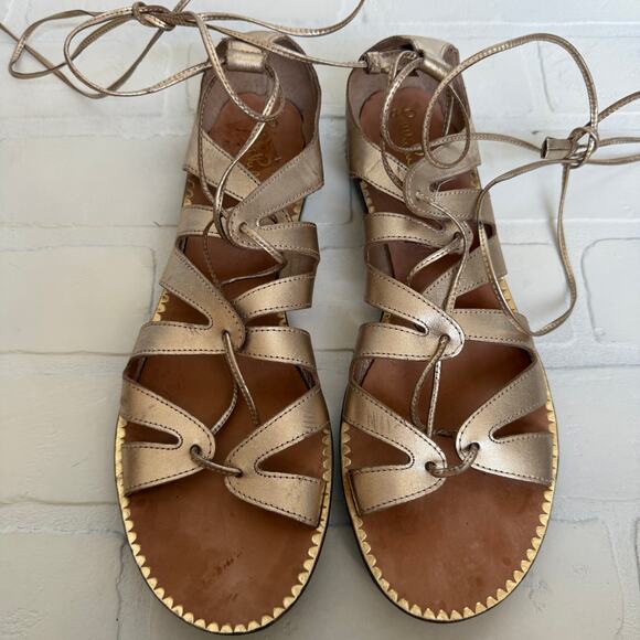 Lilly Pulitzer Women's Gold Gladiator Strappy Flat Sandals sz 9M - Picture 1 of 6